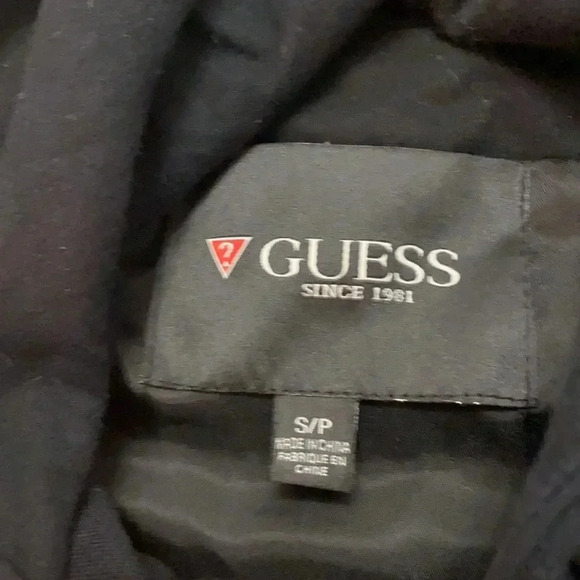 🕺🏼2 for $20 Youth's Guess Vest🕺🏼 - Picture 3 of 8